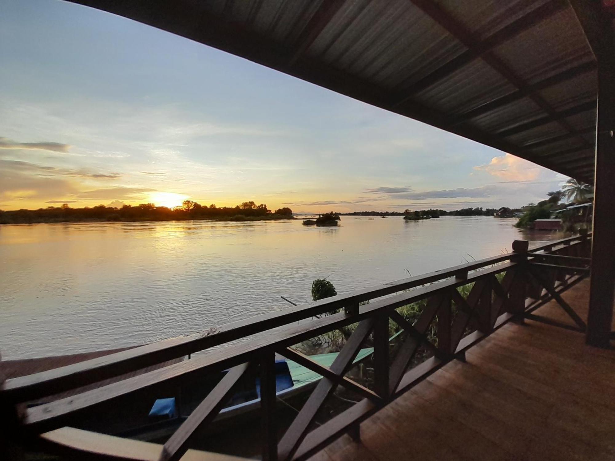 Dondet Vixay Sunset And River View Ban Dondét Exterior foto